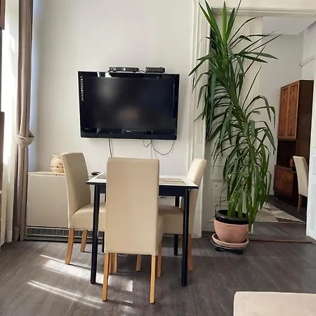 Apartment Romana